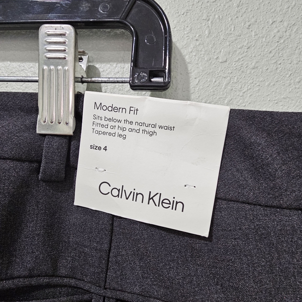 NWT Calvin Klein Modern Fit Gray Pants Size 4